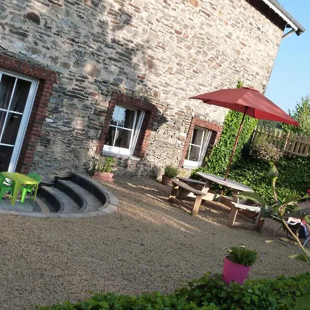 Дом отдыха Les Du Rancourt Capacite Maximum 15 Personnes Sainte-Ode
