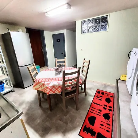 Les Du Rancourt Capacite Maximum 15 Personnes