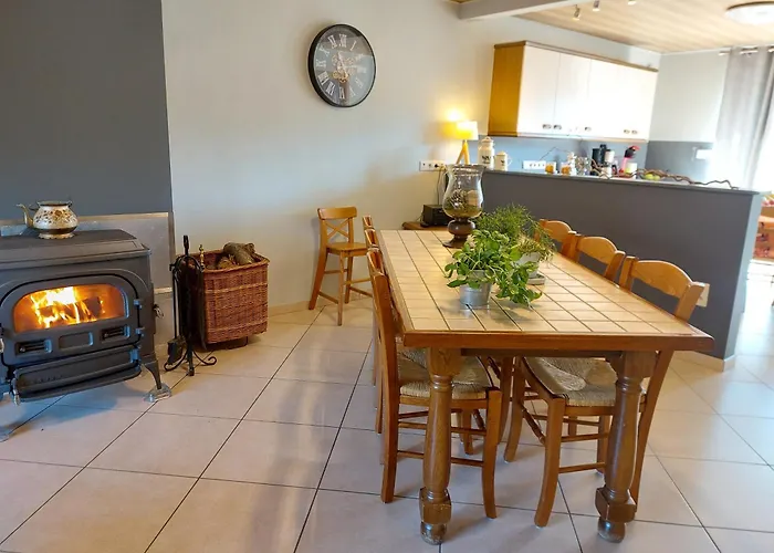 Les Du Rancourt Capacité Maximum 15 Personnes Hébergement de vacances Sainte-Ode